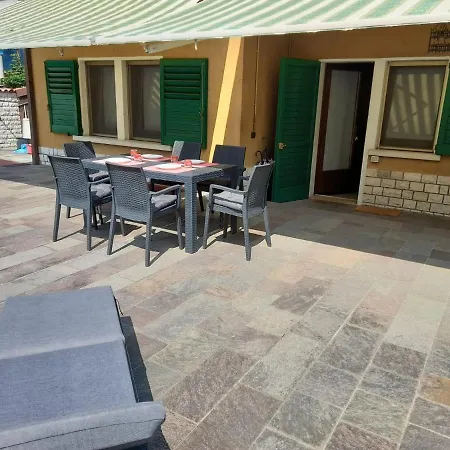 La Fontana Fiorita 2 Apartment